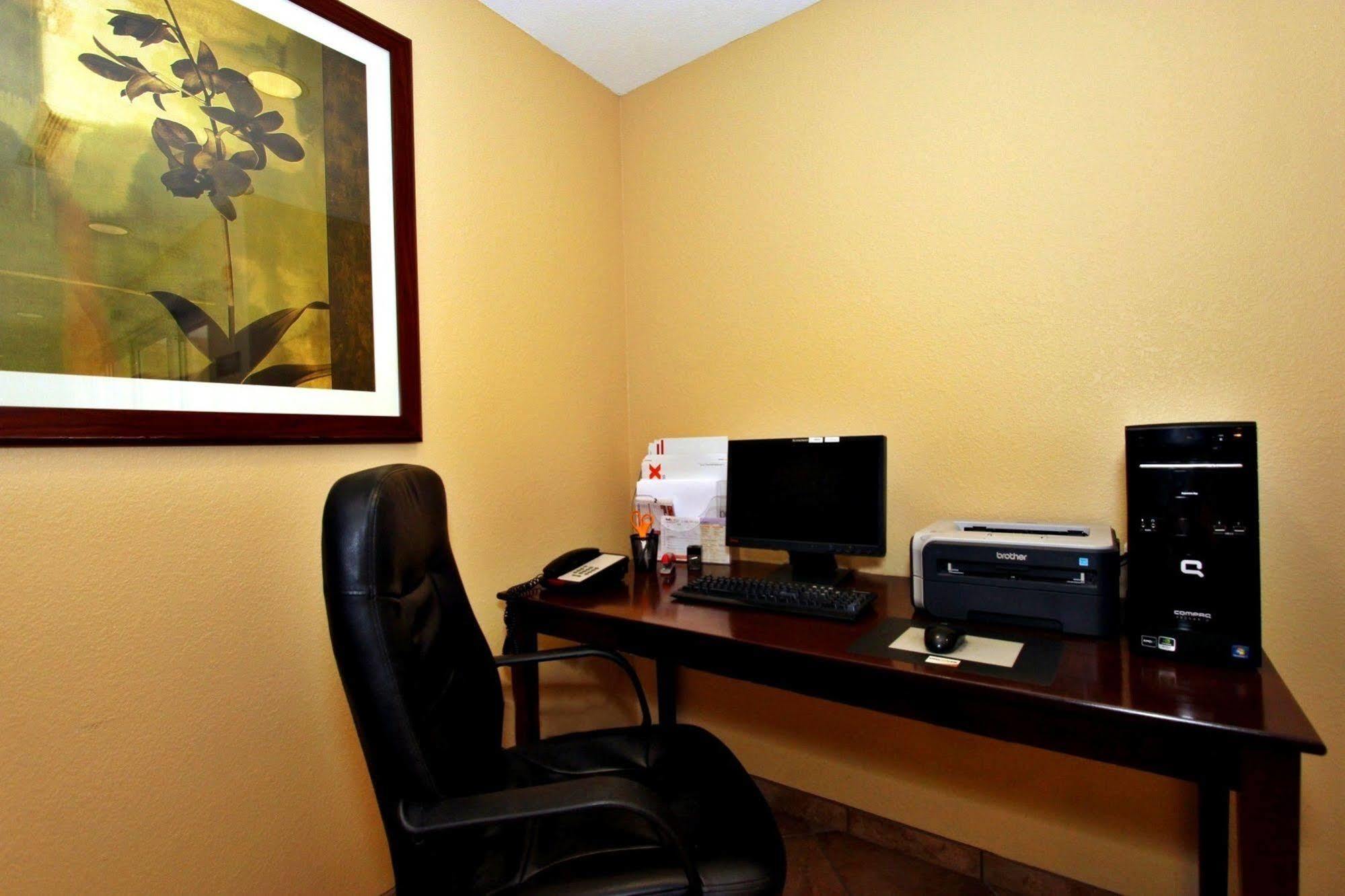 Candlewood Suites Kansas City Airport Dış mekan fotoğraf